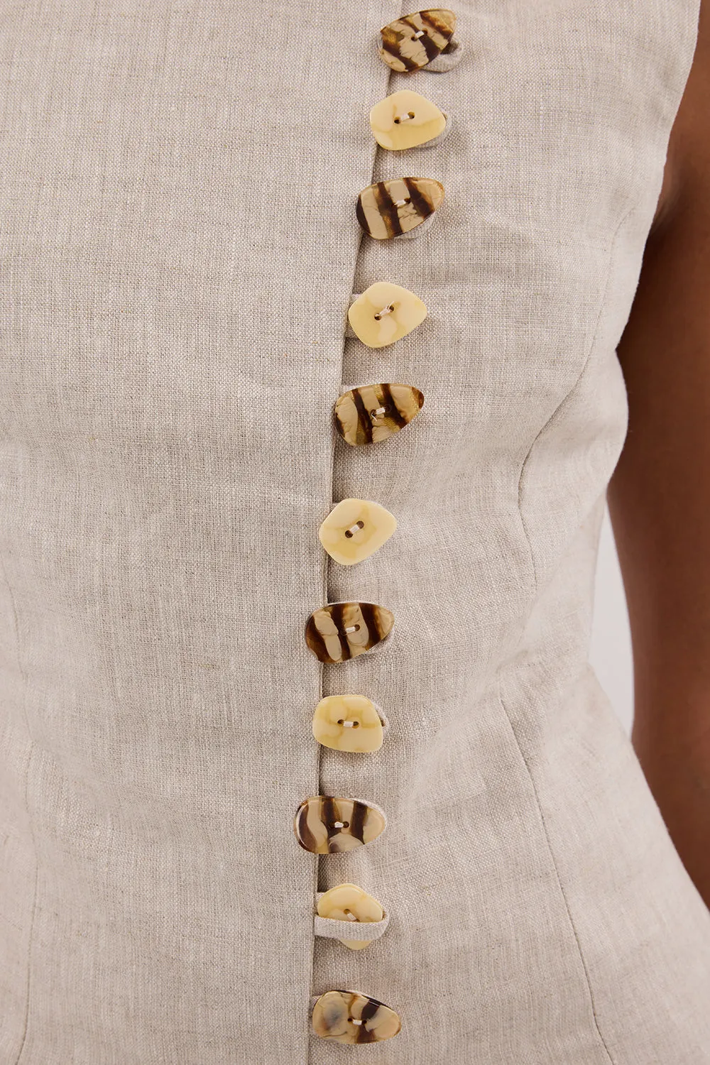 BAYLEE NATURAL SLEEVELESS LINEN TOP