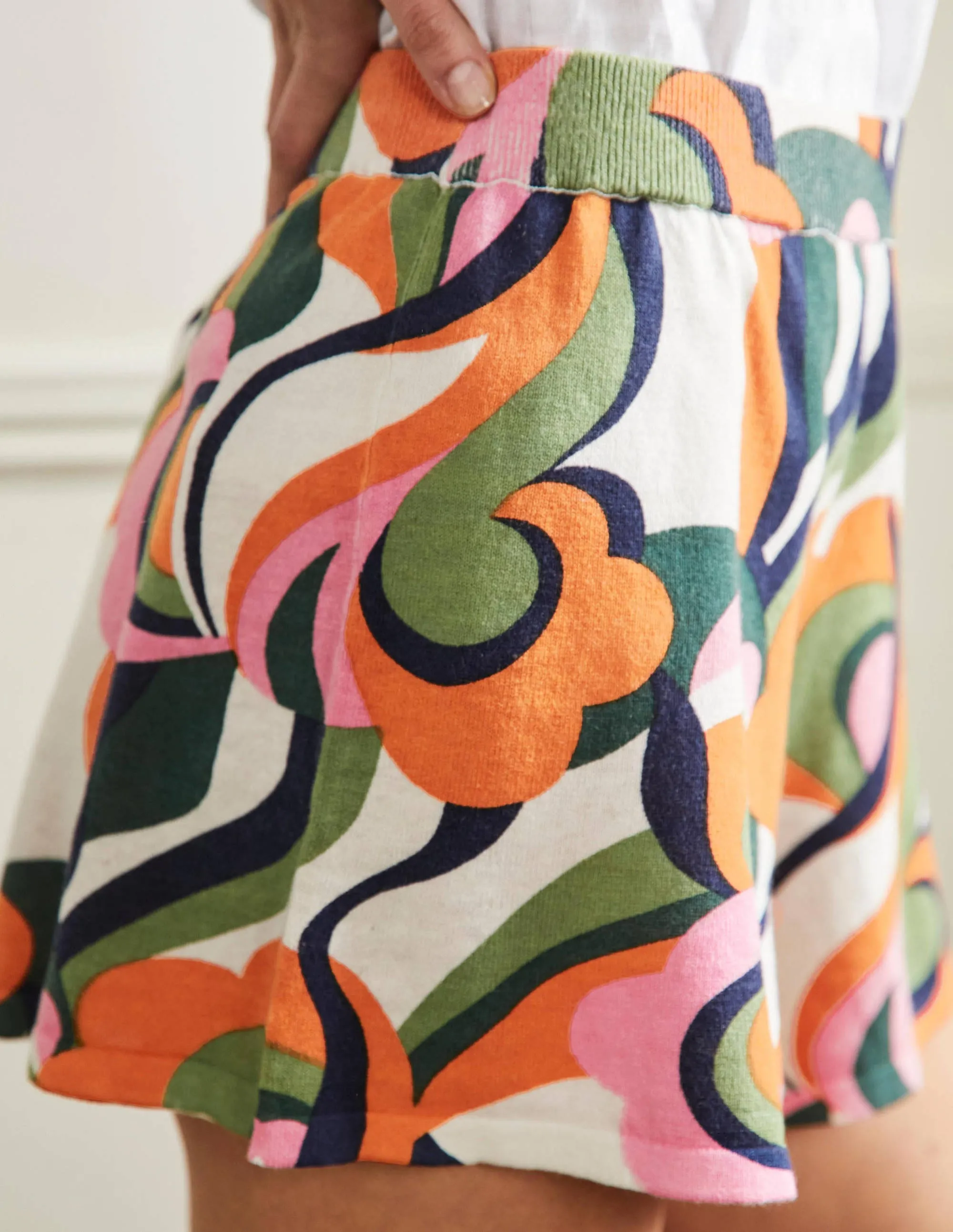 Cara Knitted Shorts-Abstract Swirl. Multi