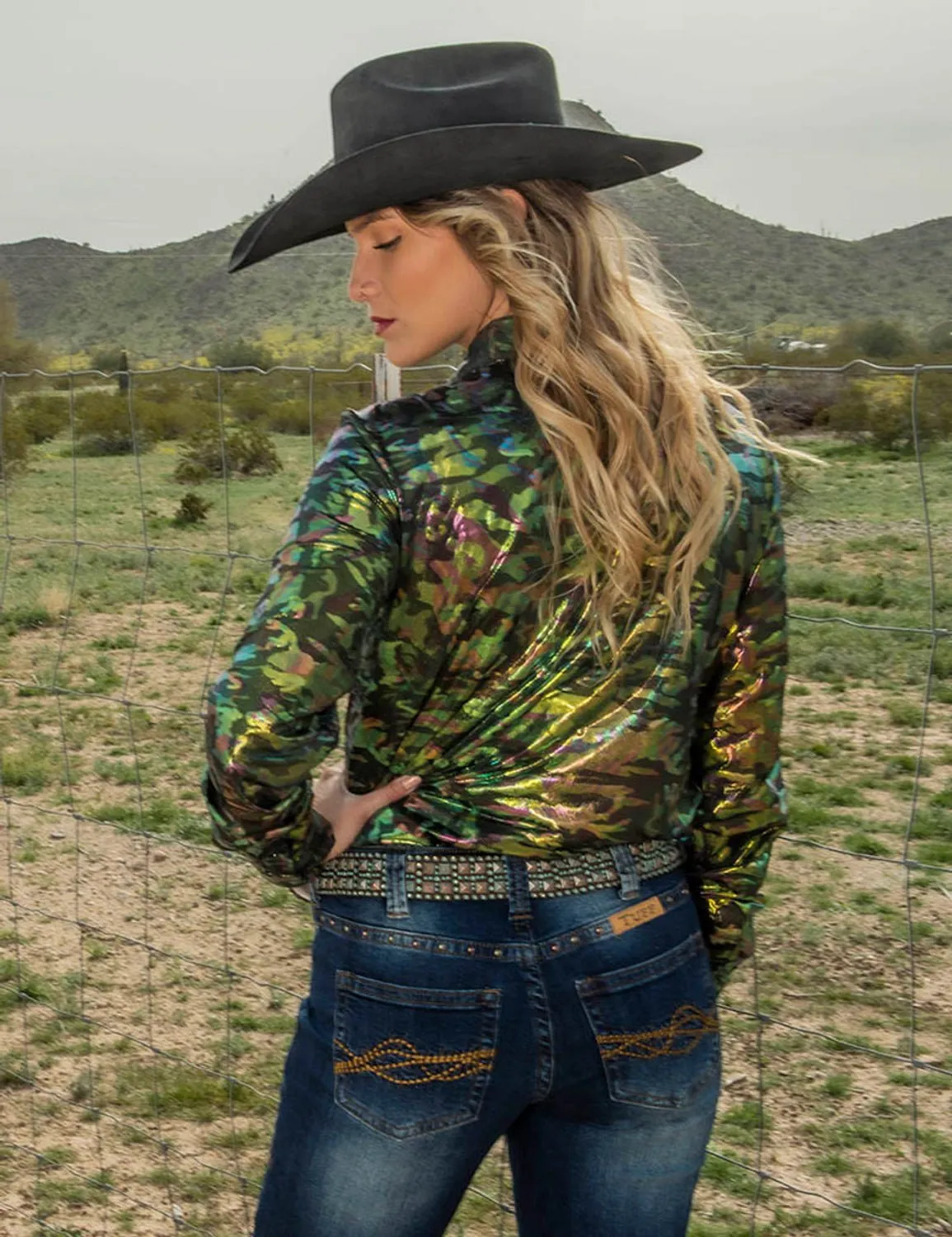 Cowgirl Tuff Womens Foil Pullover Camo Polyester L/S Shirt