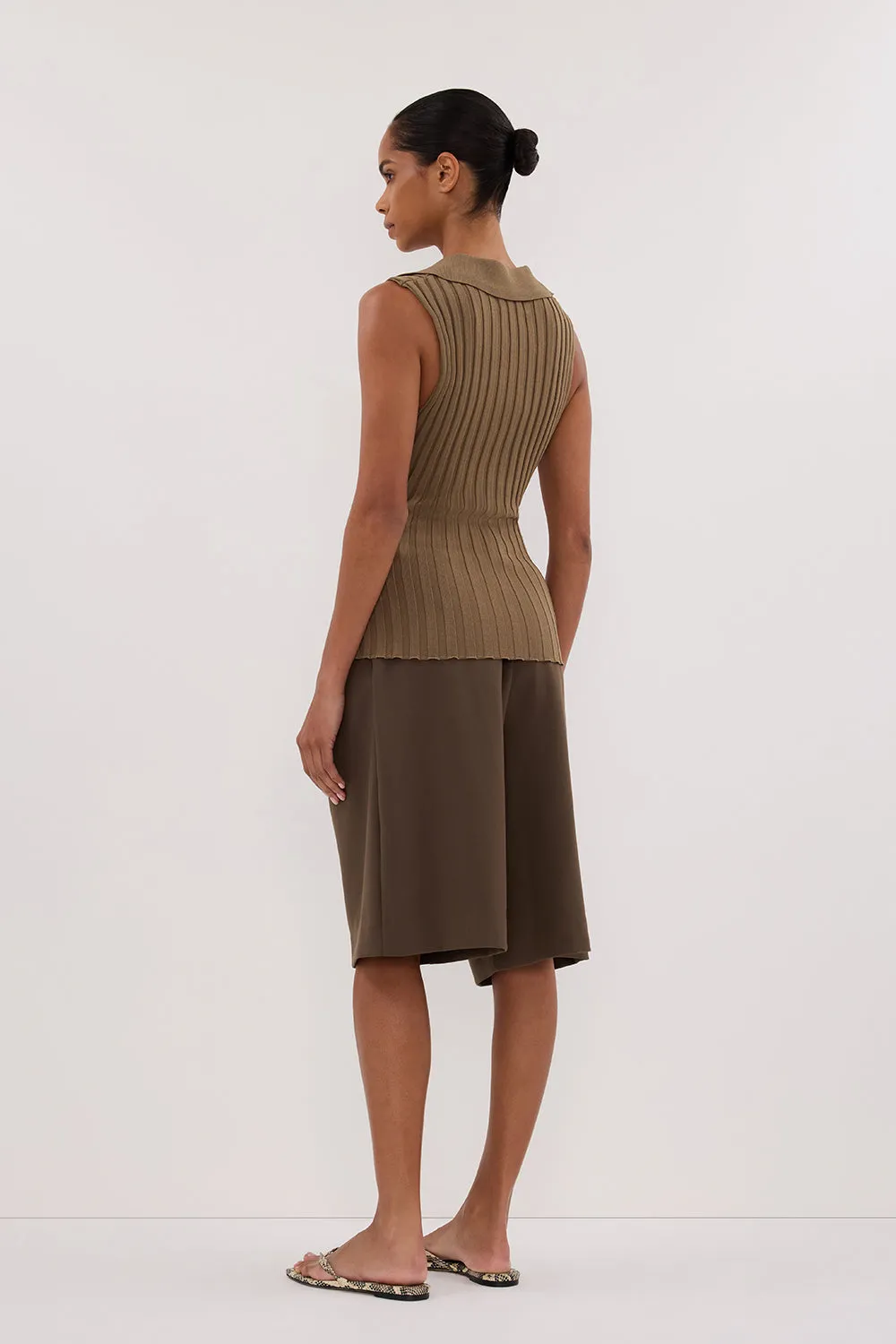 HAL OLIVE SLEEVELESS KNIT TOP