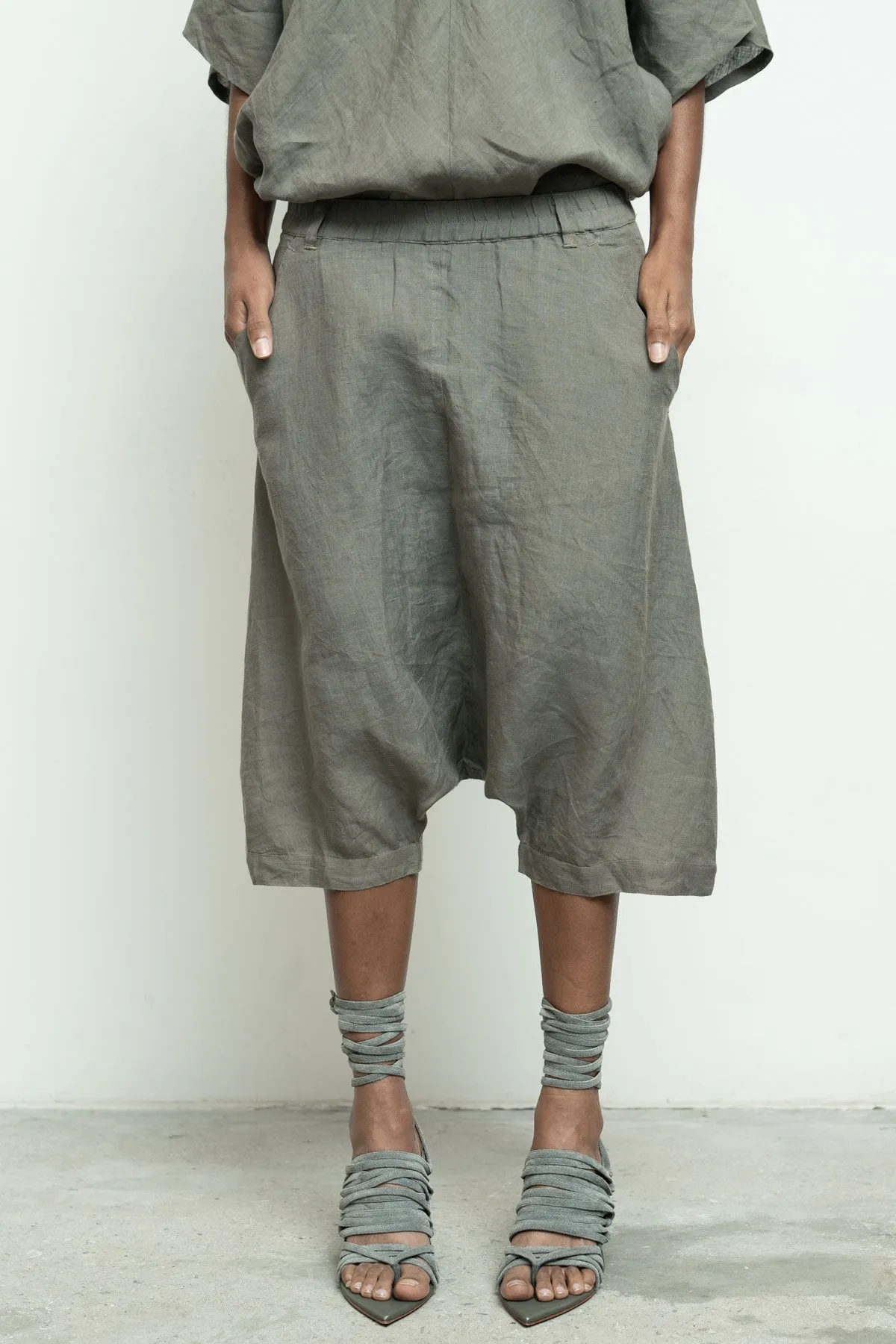 Milla Short Linen