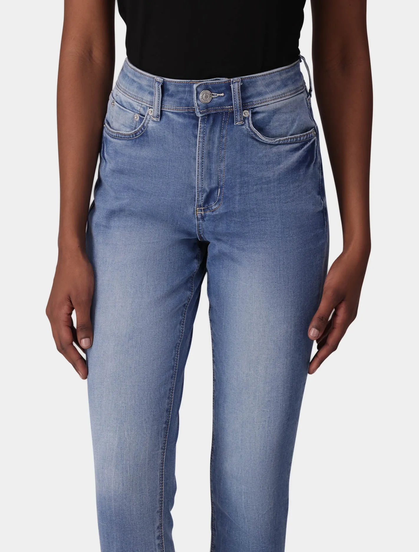 Nala Mid-Rise Skinny Jeans