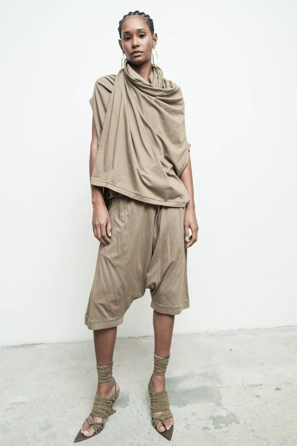 Serius Sleeveless