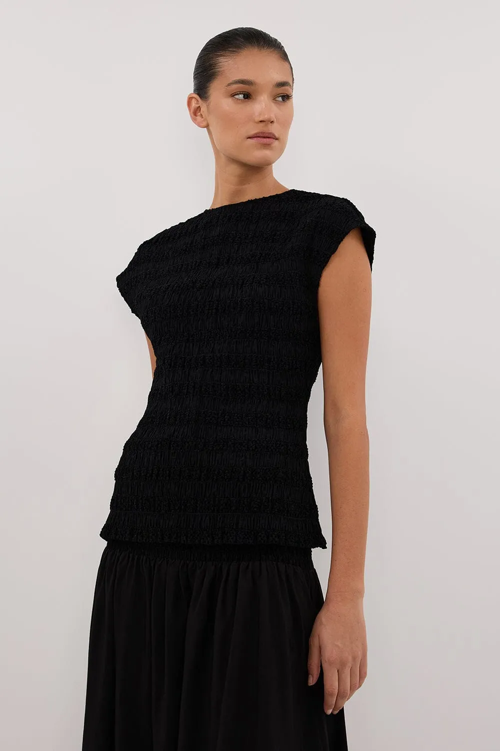 SIERRA BLACK TEXTURED TOP