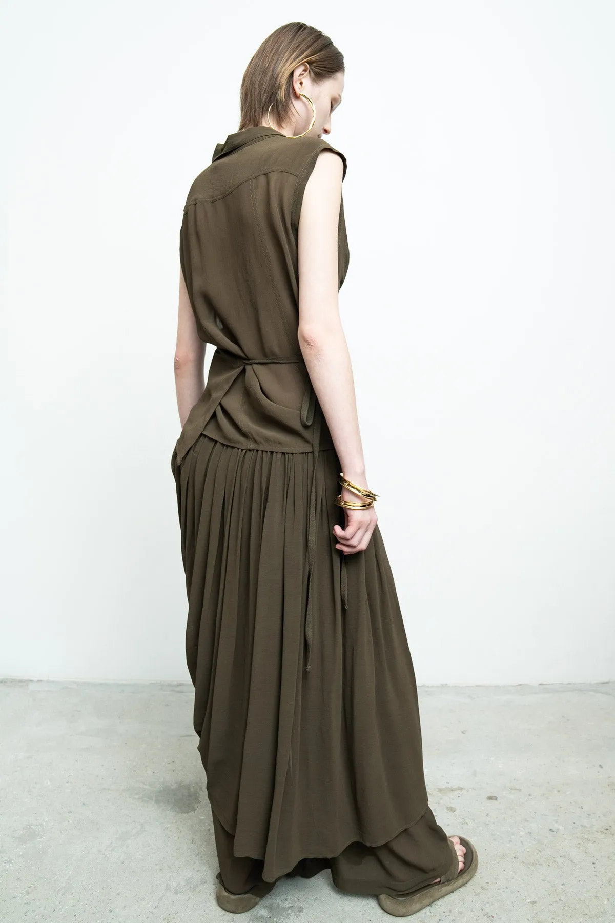 Sleeveless Roux Shirt