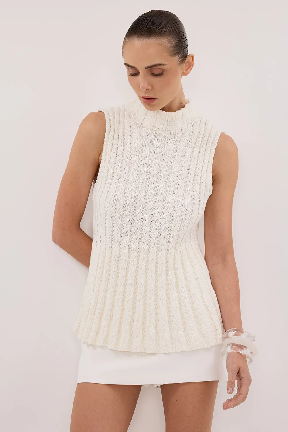 VERO OFF WHITE KNIT TOP