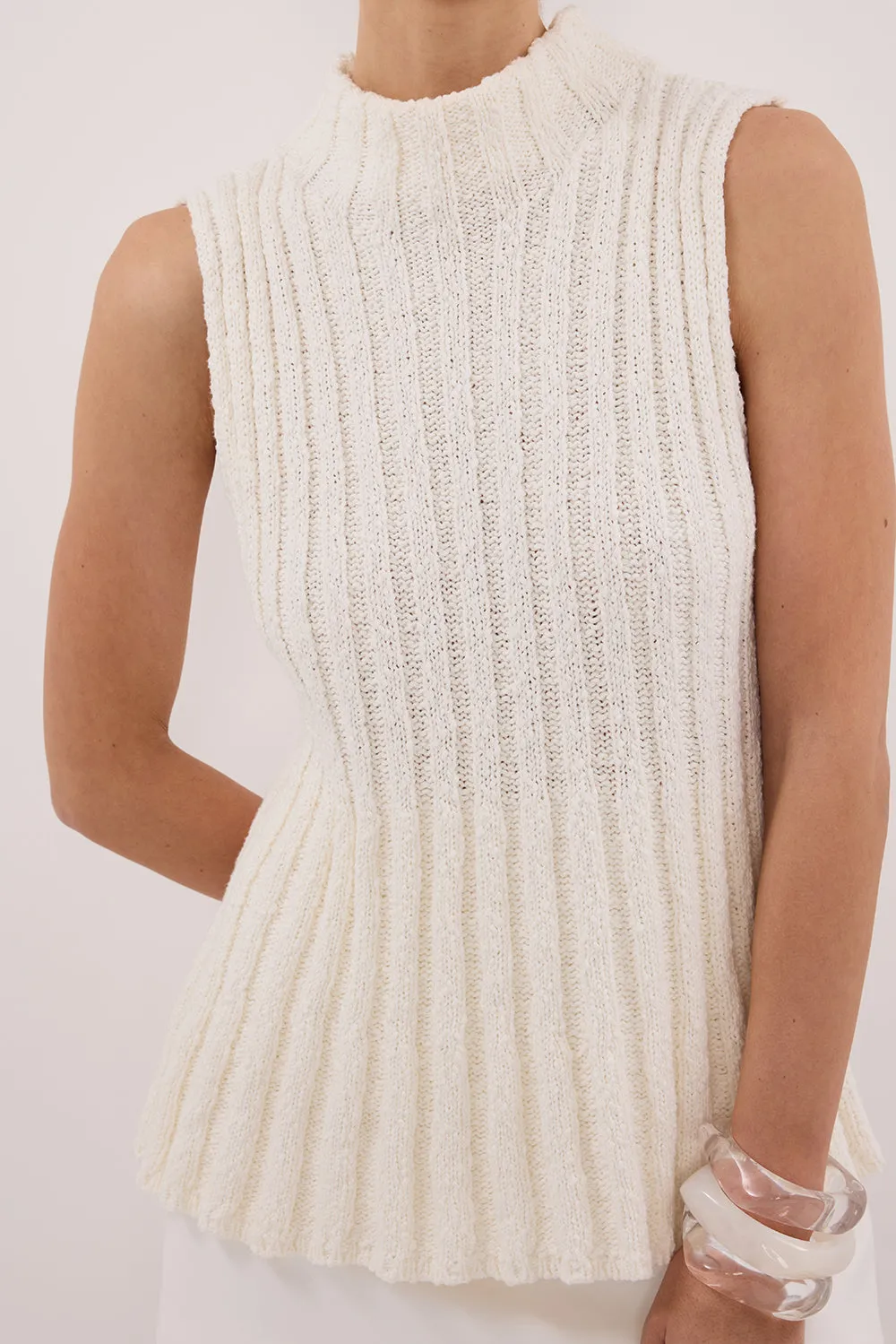 VERO OFF WHITE KNIT TOP