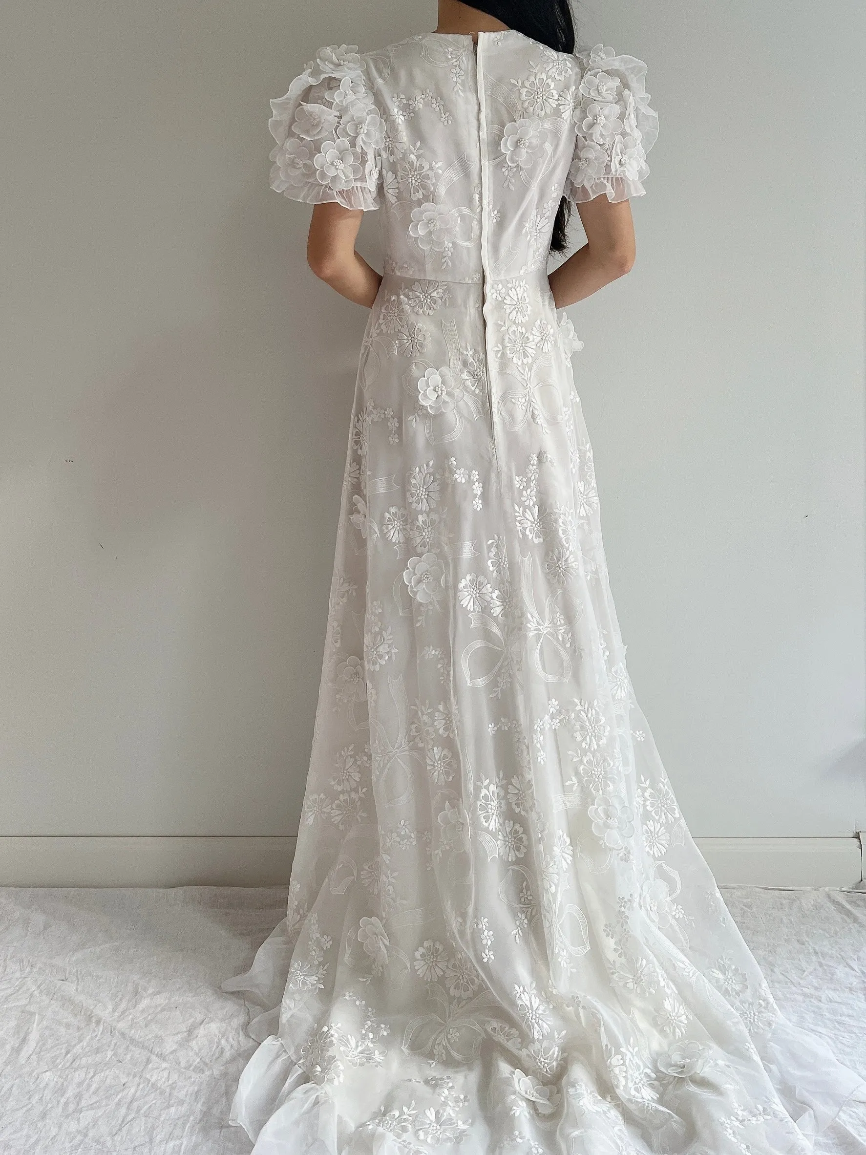 Vintage White 3D Floral Dress - S