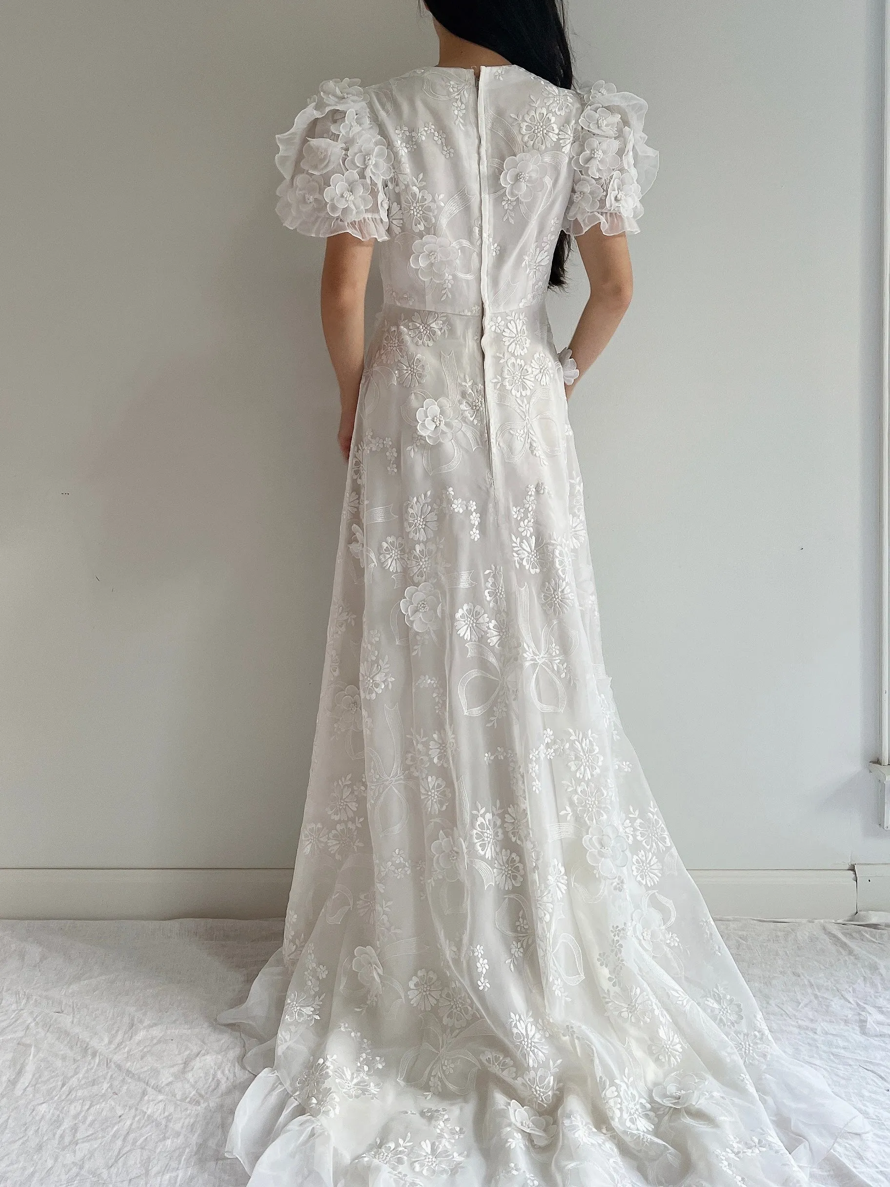 Vintage White 3D Floral Dress - S